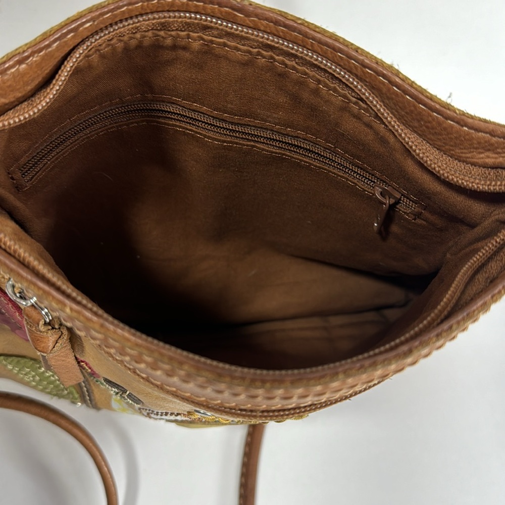 Fossil Leather Crossbody Flower Handbag - Picture 7 of 12